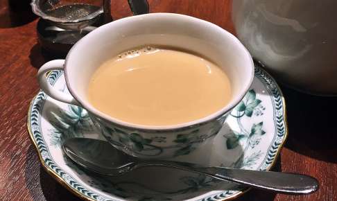 紅茶専門店で発見したウイスキーティーの味やいかに…。