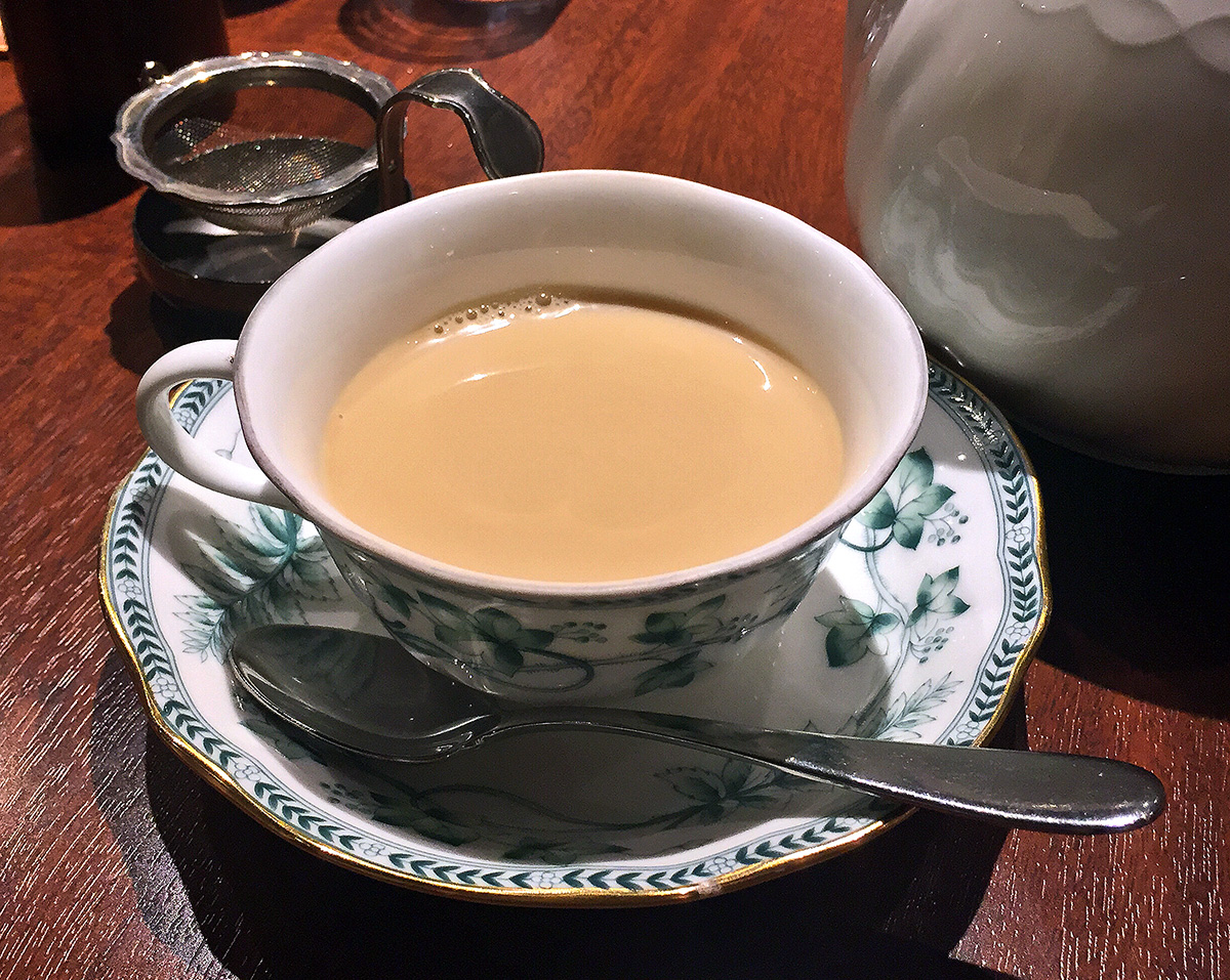 紅茶専門店で発見したウイスキーティーの味やいかに…。