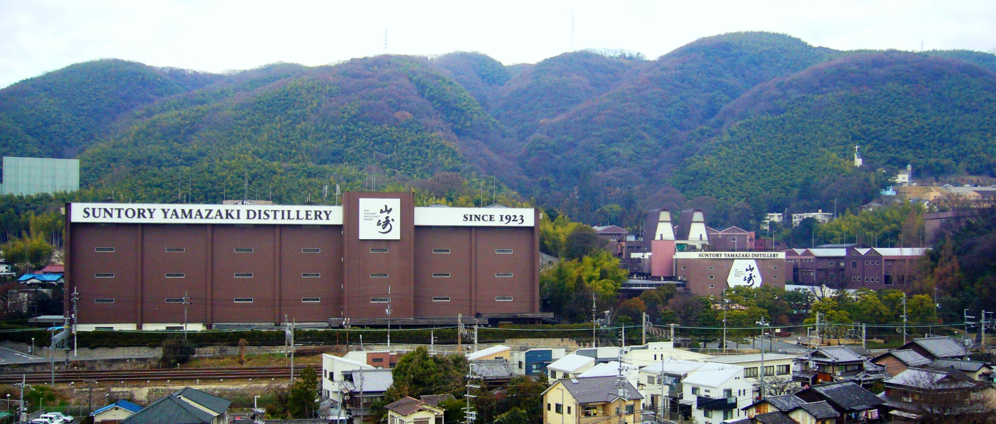 サントリー山崎蒸溜所遠景