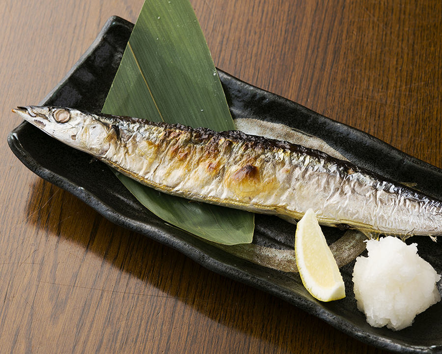 食欲の秋、焼き魚にジャパニーズウイスキーを合わせて…