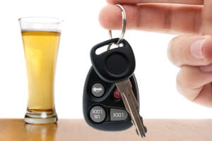 飲酒後の車の運転について/アルコールの分解時間はどのくらいか