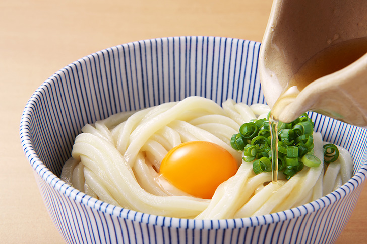 二日酔いの朝 うどん そば ラーメンなどの汁物が欲しいのはなぜ