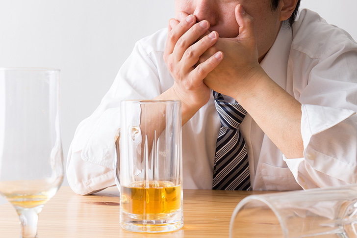 お酒で気持ち悪くなる