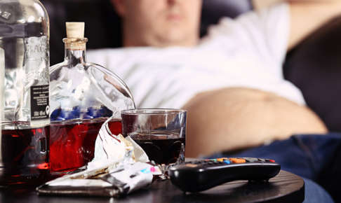 お酒の糖質が中性脂肪を増加させる？アルコールを摂りすぎはNG
