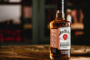 ジムビームを学ぶ！味や種類、おすすめの飲み方