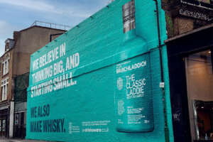 ブルックラディが「We Also Make Whisky」キャンペーンを開始