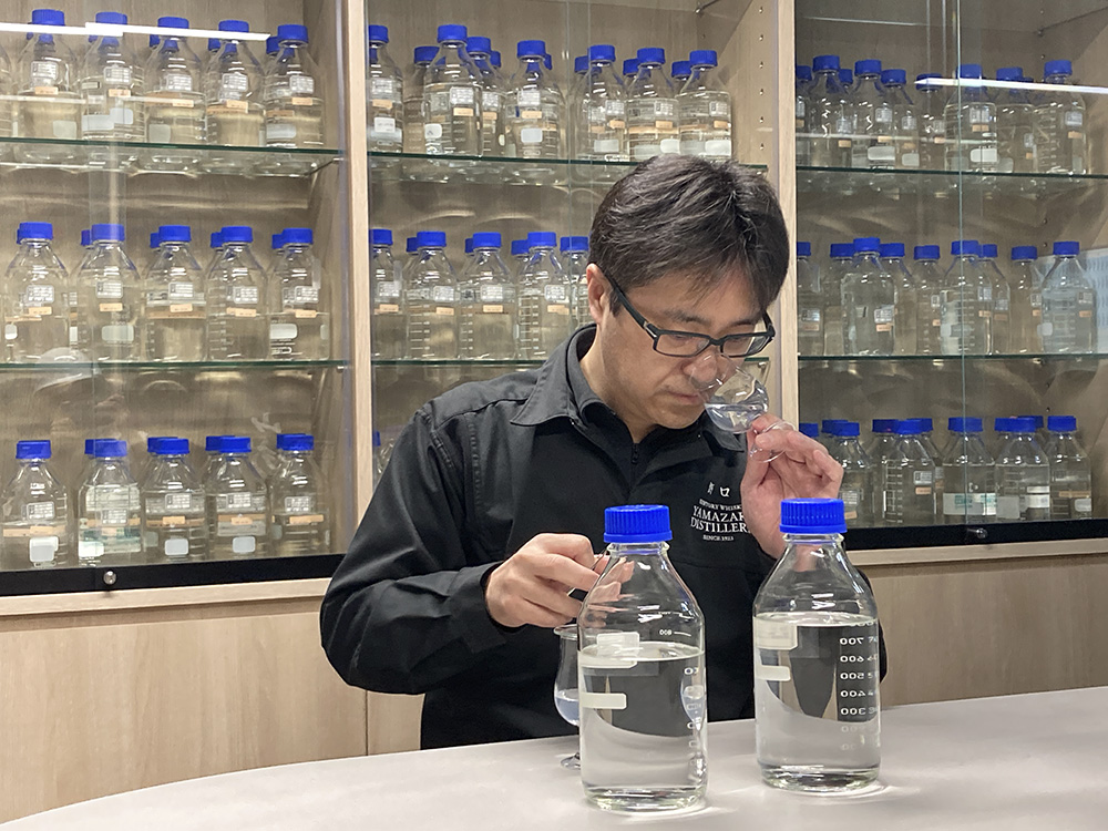 サントリーが世界初ウイスキーの水素「直火蒸溜」実証実験に成功
