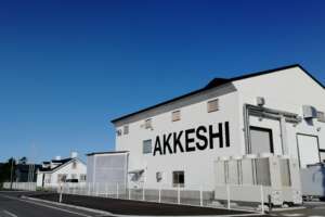 厚岸蒸溜所、富良野熟成のウイスキー原酒を2025年度中に製品化へ