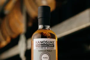 ブレンダーの視点を追体験。嘉之助蒸溜所「コンポーネントシリーズ」に待望のピーテッドが登場