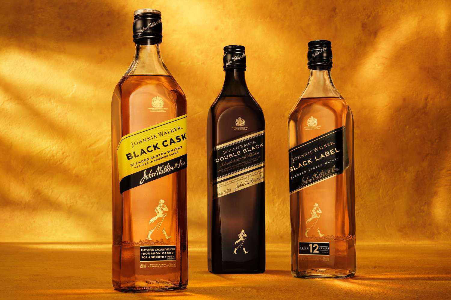 ジョニーウォーカー、15年ぶりの永続新製品。バーボン飲みを狙いうちした「ブラックカスク」登場