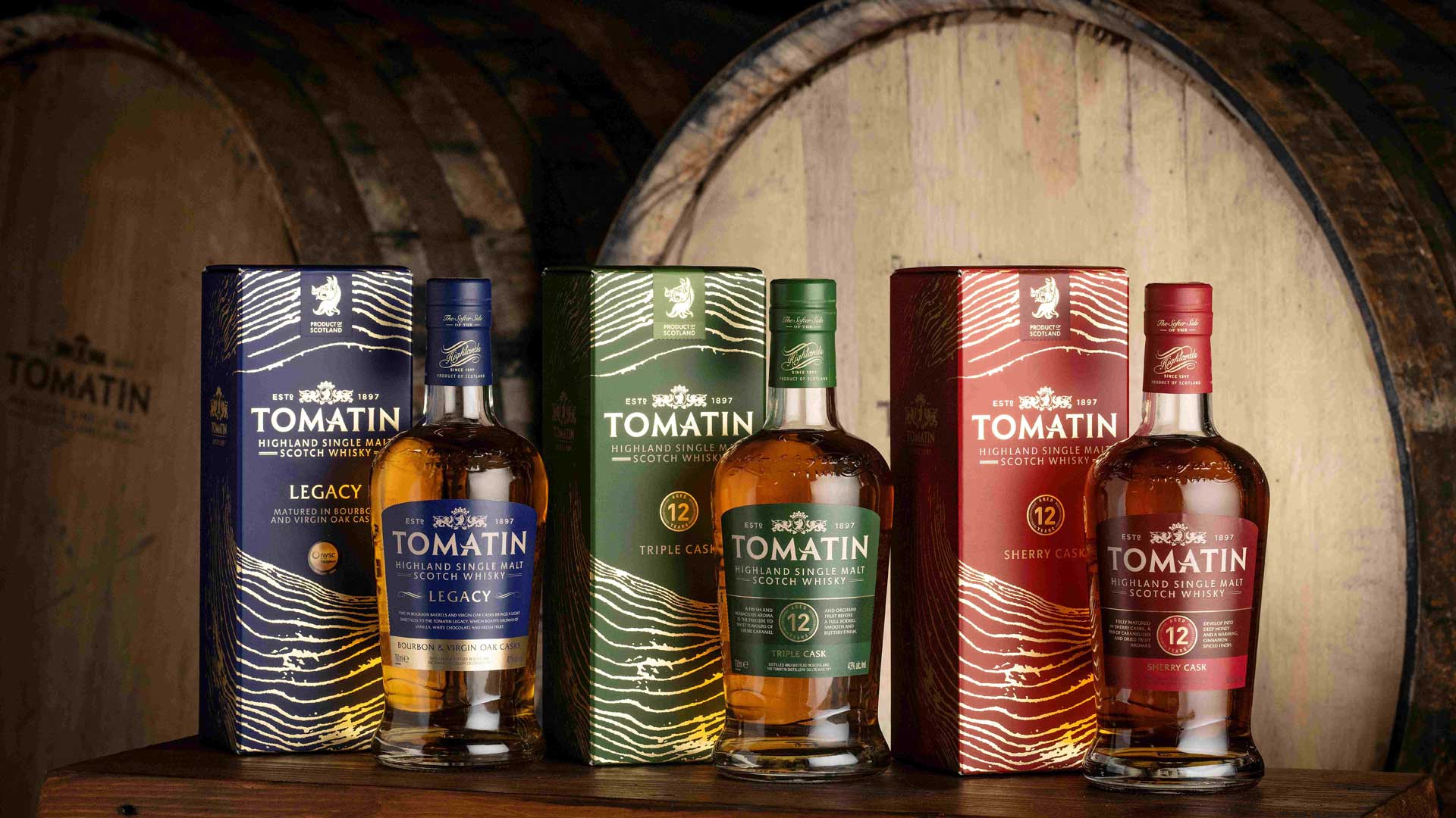 トマーティンがコアレンジのパッケージをリニューアル。樽の「年輪」が新デザインの核に。 トマーティンがコアレンジのパッケージをリニューアル。樽の「年輪」が新デザインの核に。