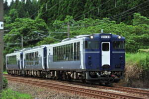 遊佐の構想がついに列車に。蒸溜所2つ結ぶ初の旅